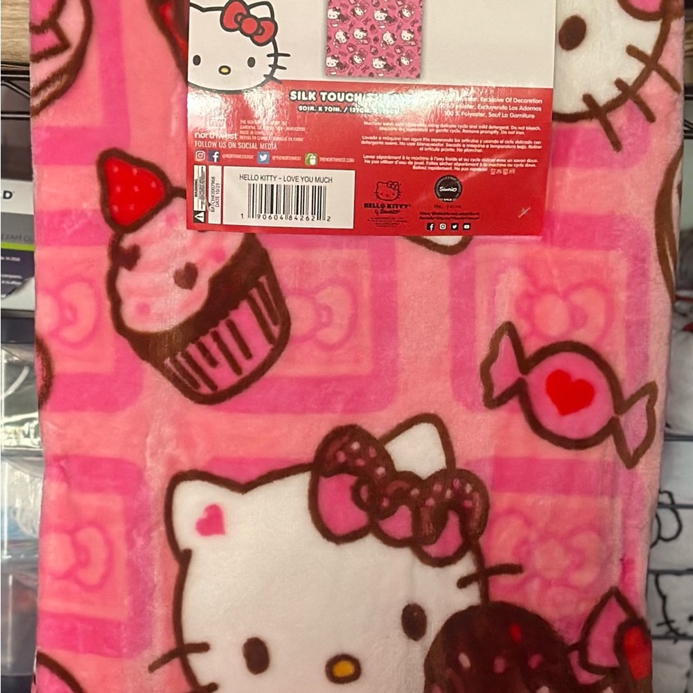 Rare Hello Kitty  Valentines Throw.